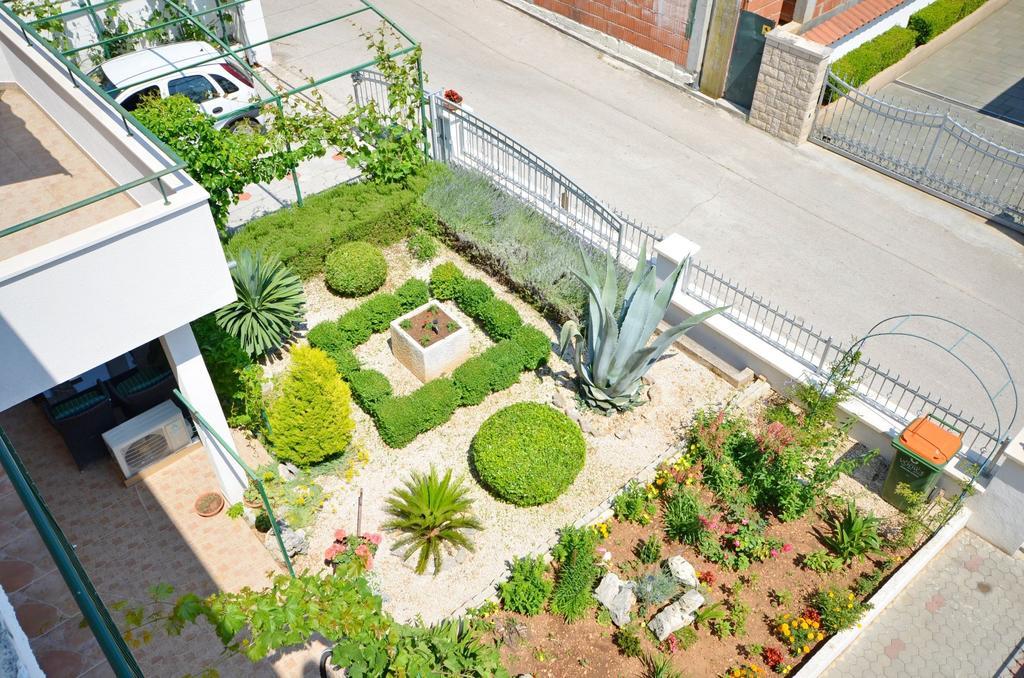 Apartments And Room Zinka Водице Екстер'єр фото