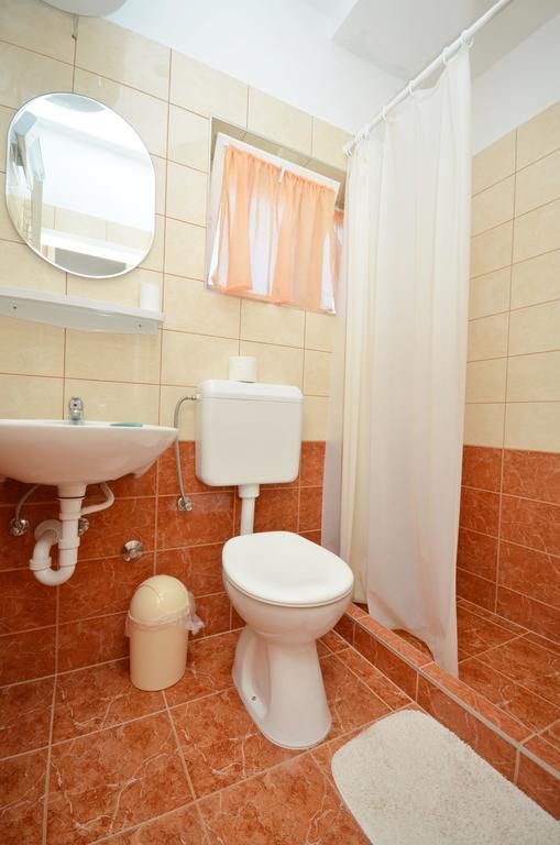 Apartments And Room Zinka Водице Екстер'єр фото